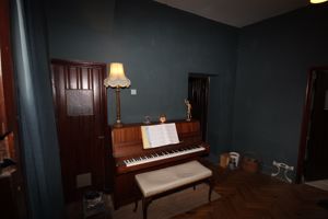 Photo 8- click for photo gallery